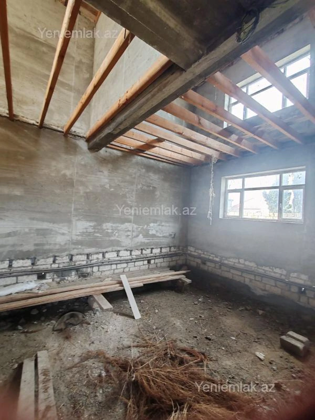 Satılır 6 otaqlı həyət evi 250 m²