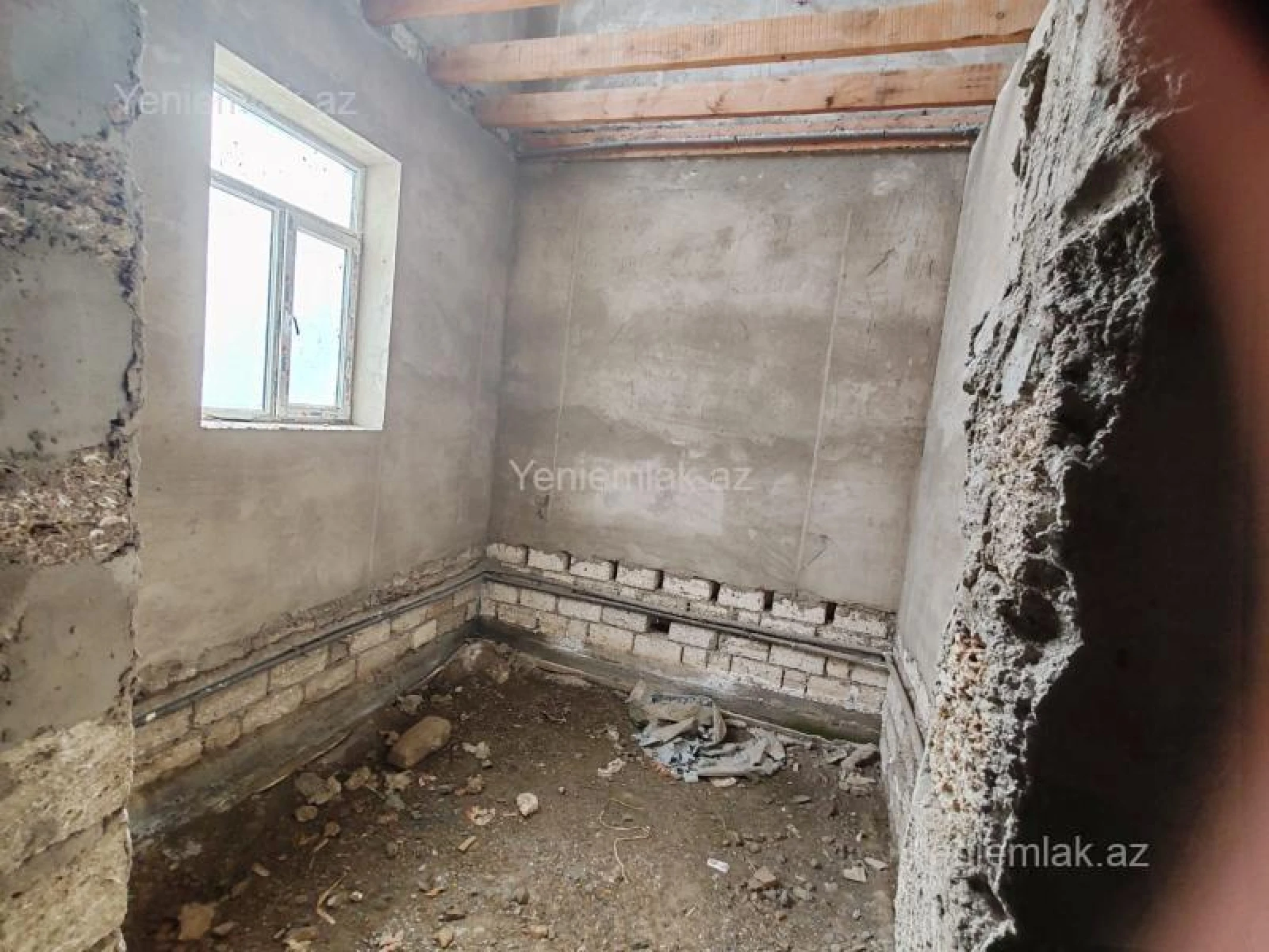 Satılır 6 otaqlı həyət evi 250 m²