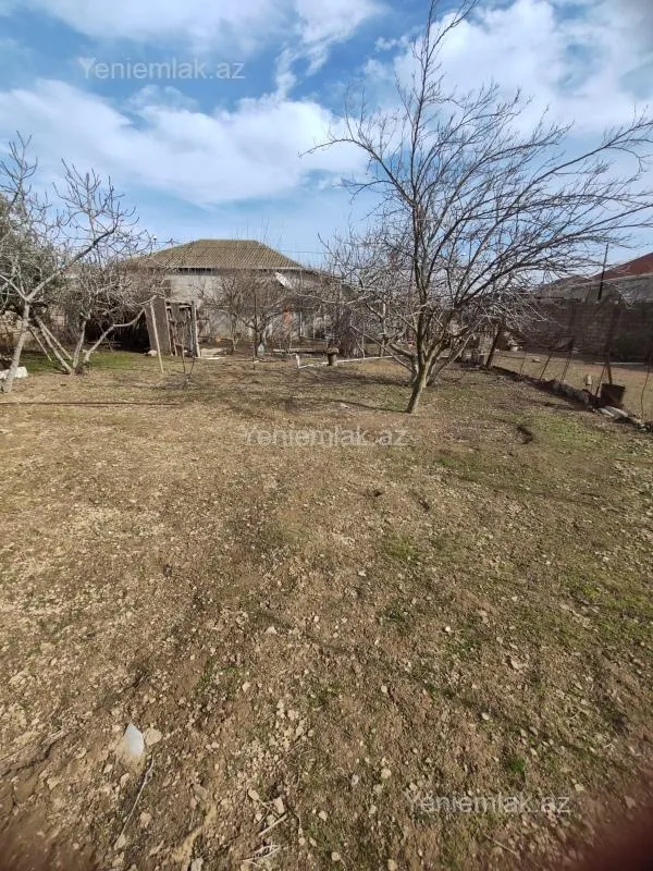 Satılır 6 otaqlı həyət evi 250 m²