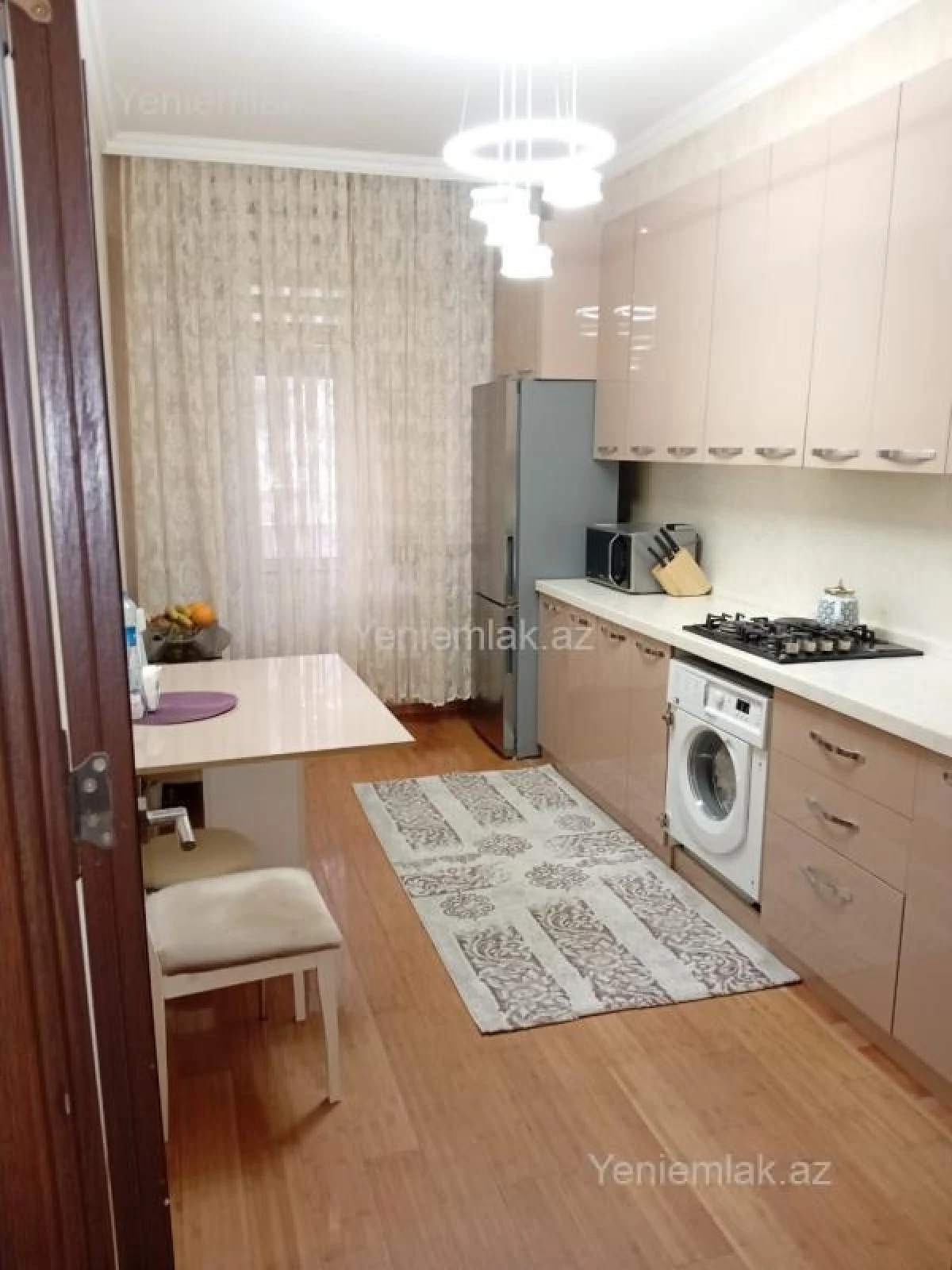 Satılır 3 otaqlı yeni tikili 85 m²