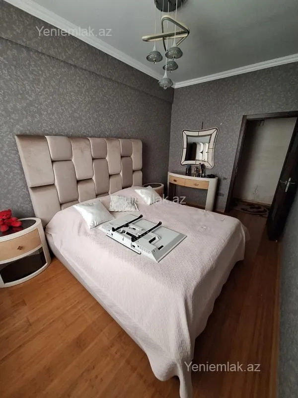 Satılır 3 otaqlı yeni tikili 85 m²