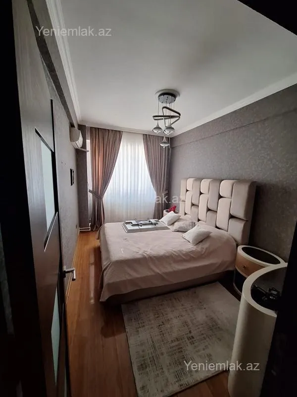 Satılır 3 otaqlı yeni tikili 85 m²