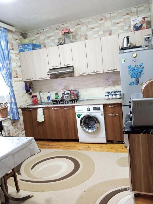 Satılır 4 otaqlı həyət evi 82 m²