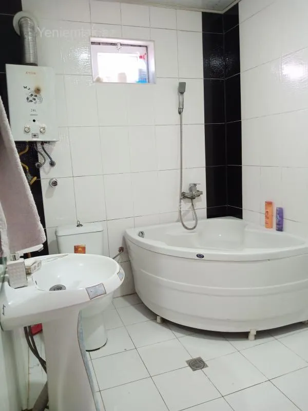Satılır 4 otaqlı həyət evi 82 m²
