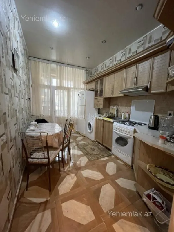 Satılır 3 otaqlı yeni tikili 100 m²