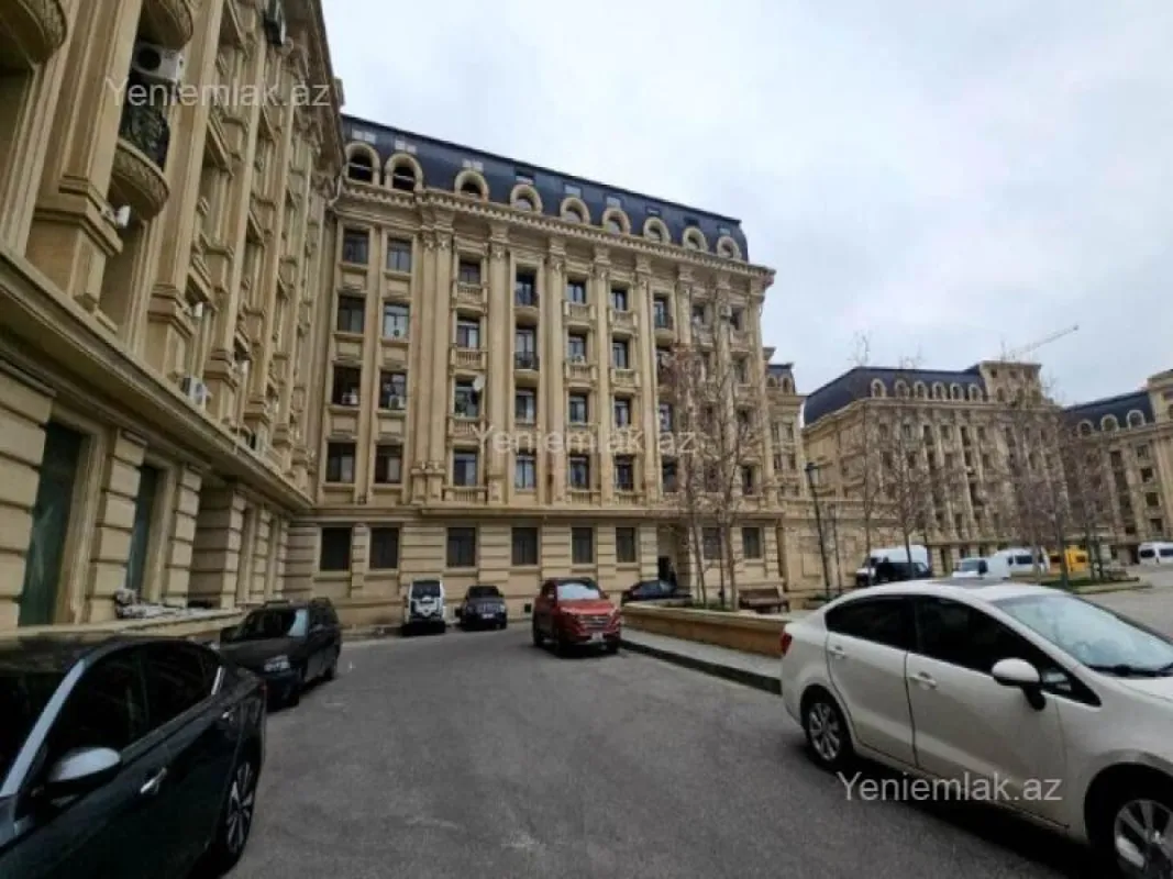 Satılır 3 otaqlı yeni tikili 100 m²