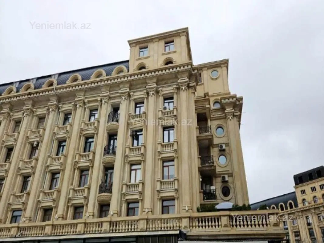 Satılır 3 otaqlı yeni tikili 100 m²