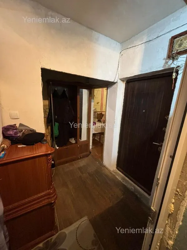 Satılır 2 otaqlı köhnə tikili 50 m²