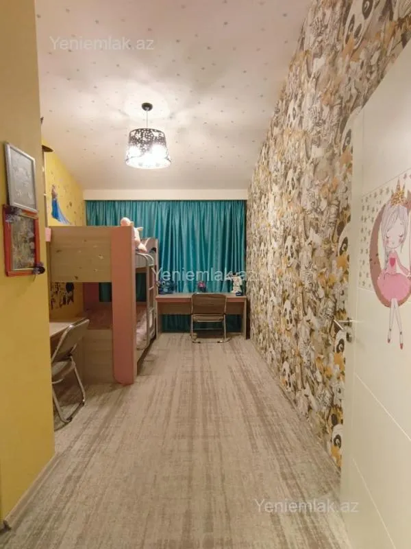 Satılır 3 otaqlı yeni tikili 70 m²