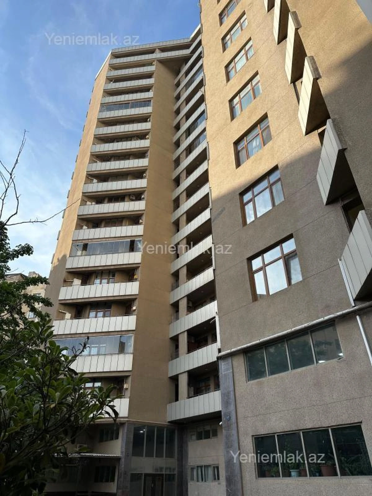 Satılır 3 otaqlı yeni tikili 181 m²
