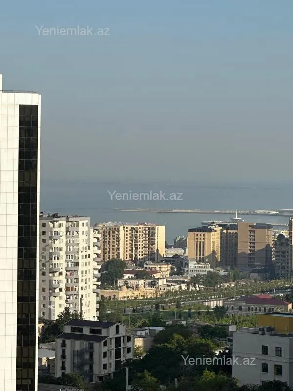 Satılır 3 otaqlı yeni tikili 181 m²
