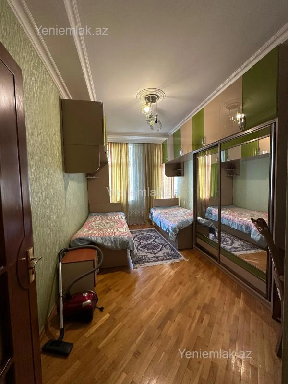 Satılır 3 otaqlı yeni tikili 181 m²