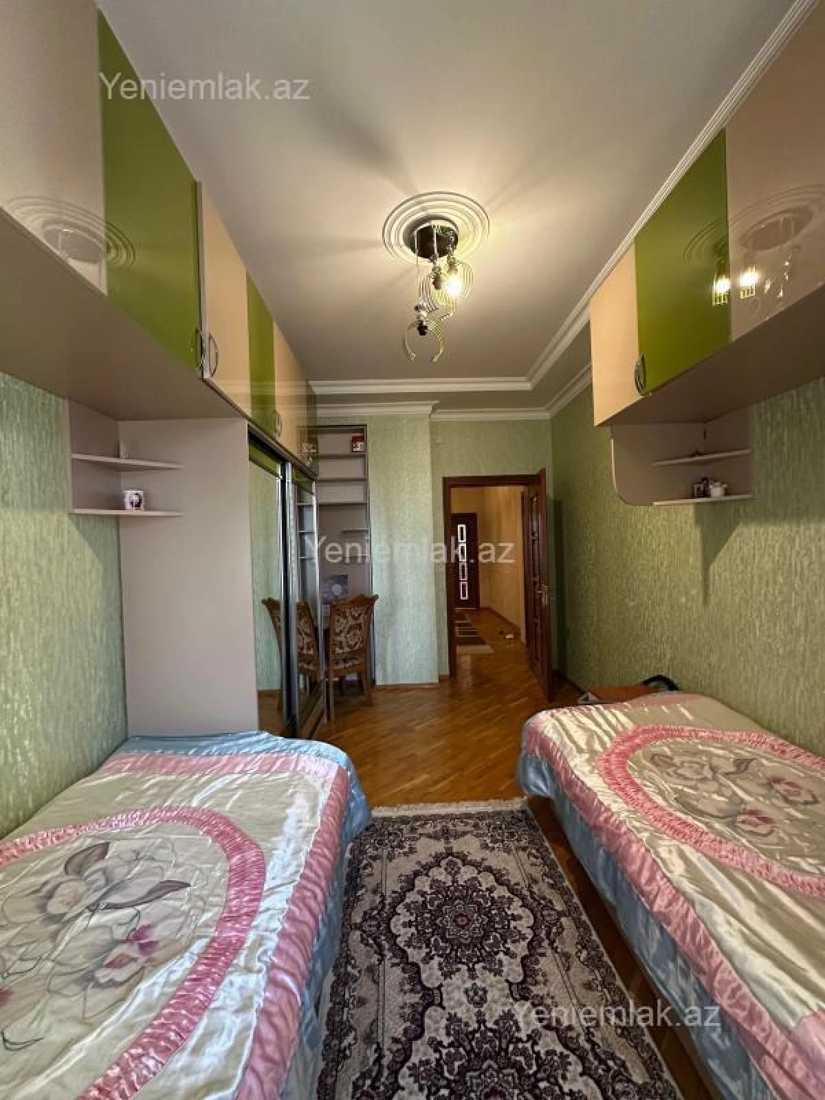 Satılır 3 otaqlı yeni tikili 181 m²