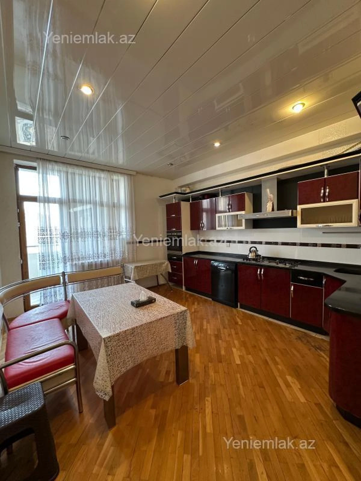 Satılır 3 otaqlı yeni tikili 181 m²