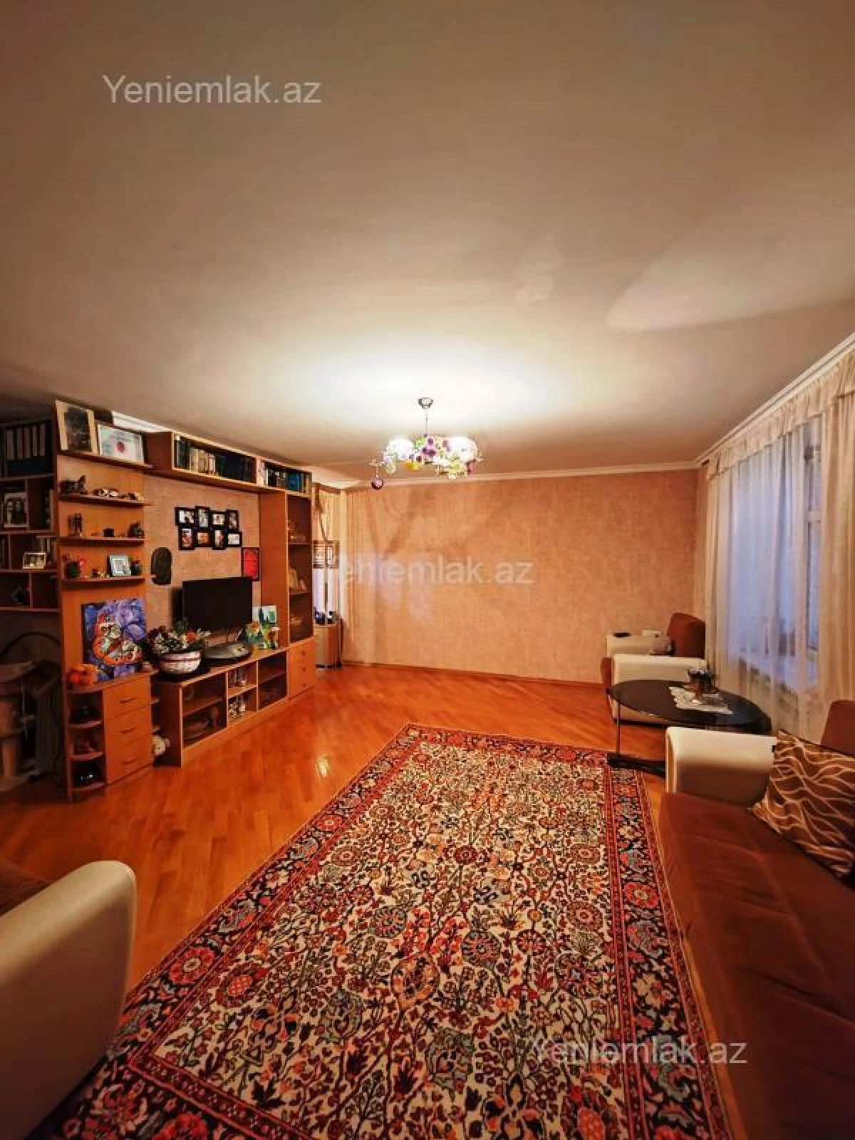 Satılır 2 otaqlı köhnə tikili 61 m²