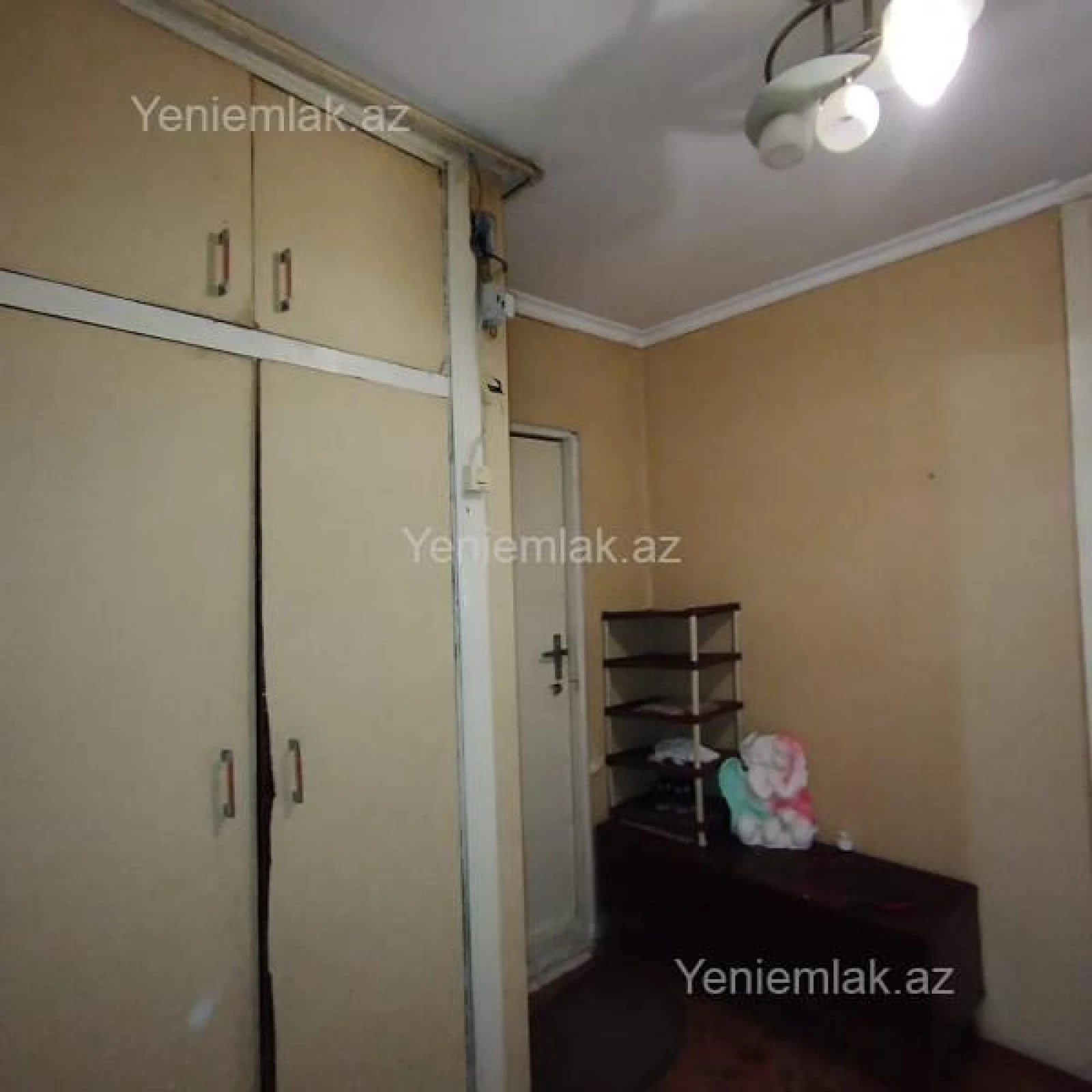 Satılır 3 otaqlı köhnə tikili 80 m²