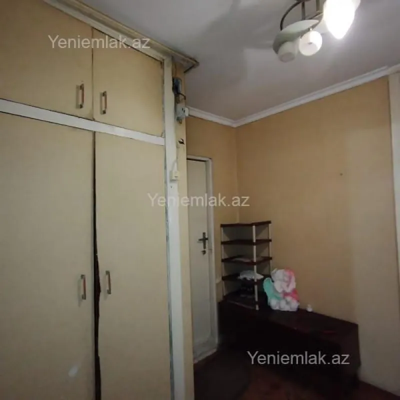 Satılır 3 otaqlı köhnə tikili 80 m²