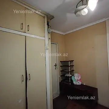 Satılır 3 otaqlı köhnə tikili 80 m²