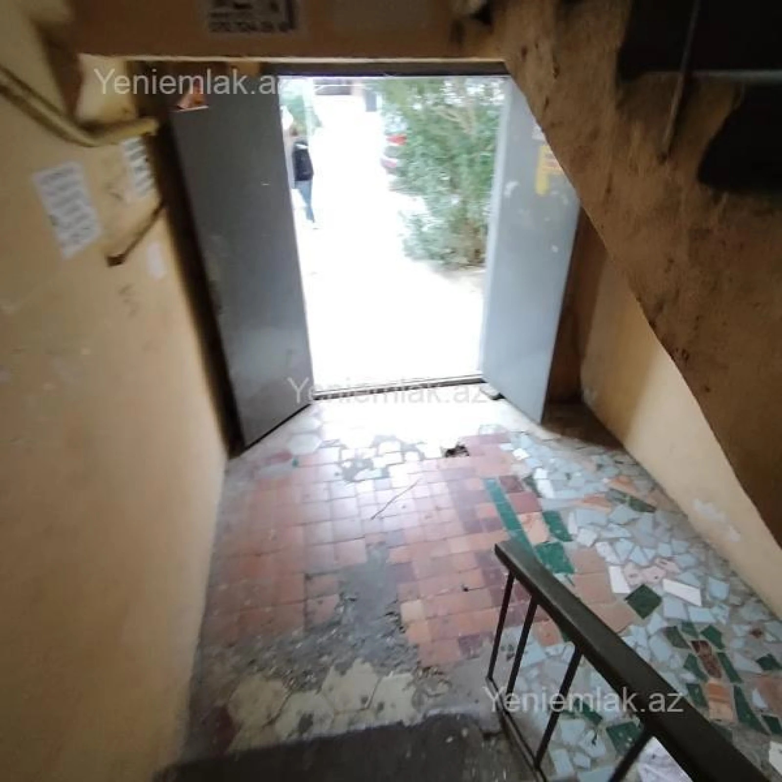 Satılır 3 otaqlı köhnə tikili 80 m²