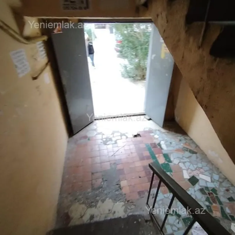 Satılır 3 otaqlı köhnə tikili 80 m²