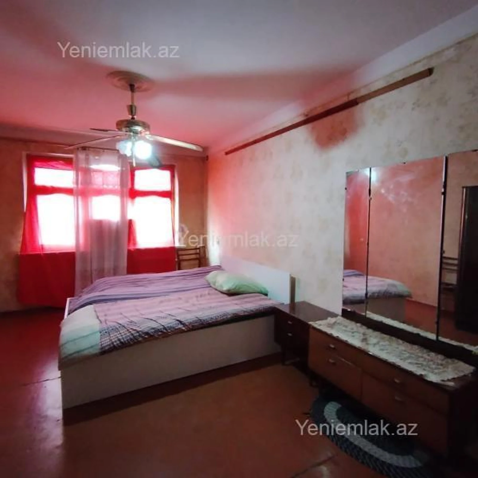 Satılır 3 otaqlı köhnə tikili 80 m²