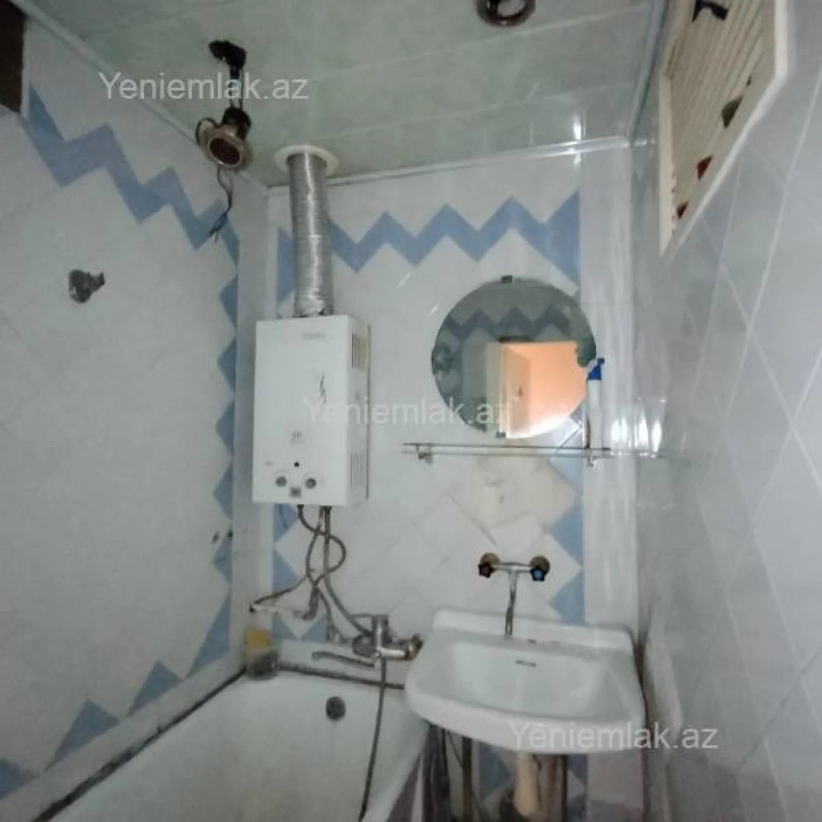 Satılır 3 otaqlı köhnə tikili 80 m²