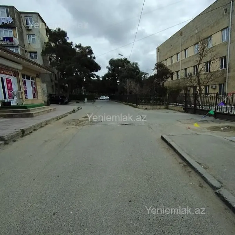 Satılır 3 otaqlı köhnə tikili 80 m²