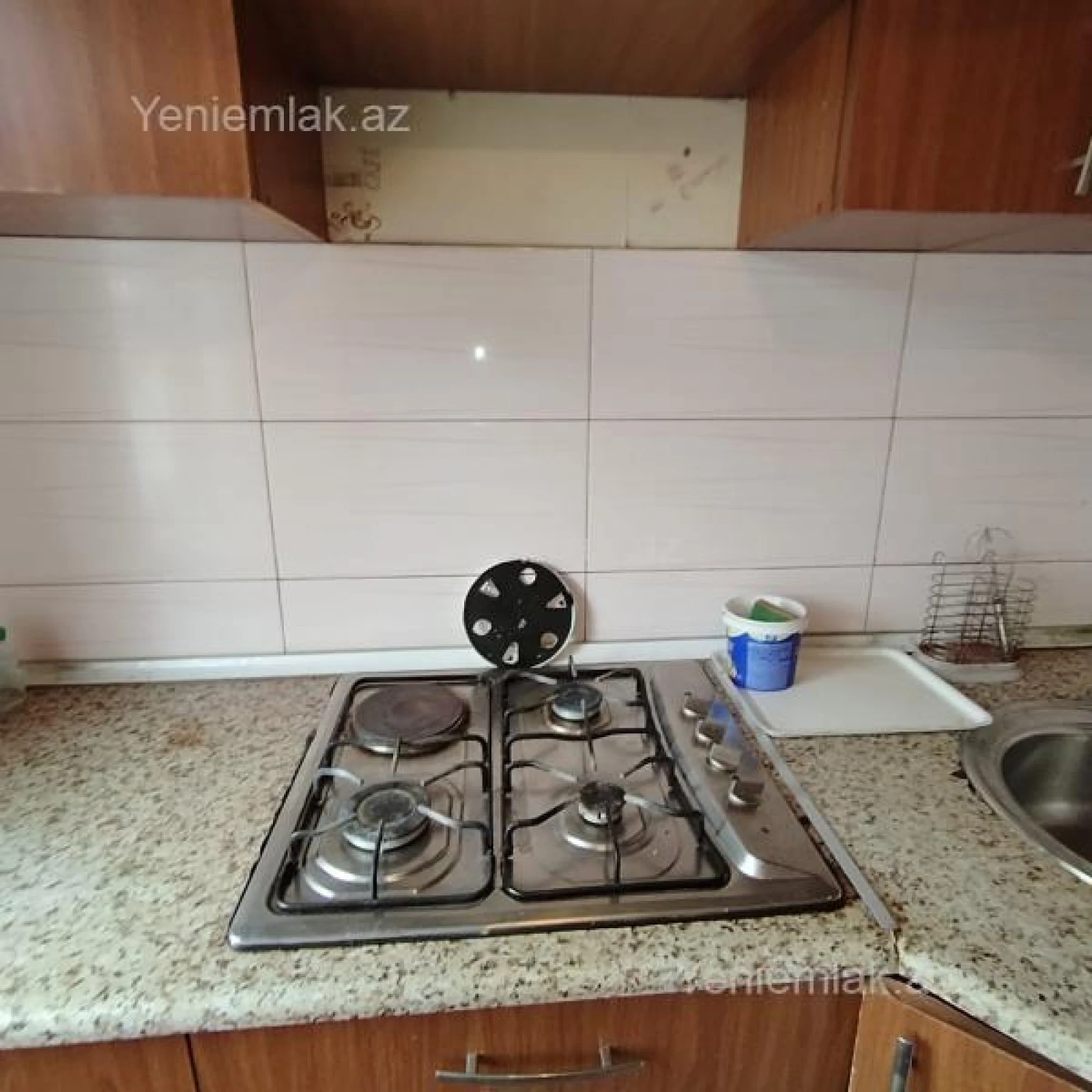 Satılır 3 otaqlı köhnə tikili 80 m²