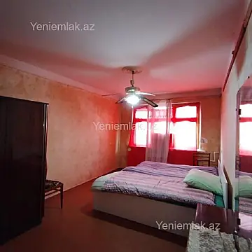 Satılır 3 otaqlı köhnə tikili 80 m²
