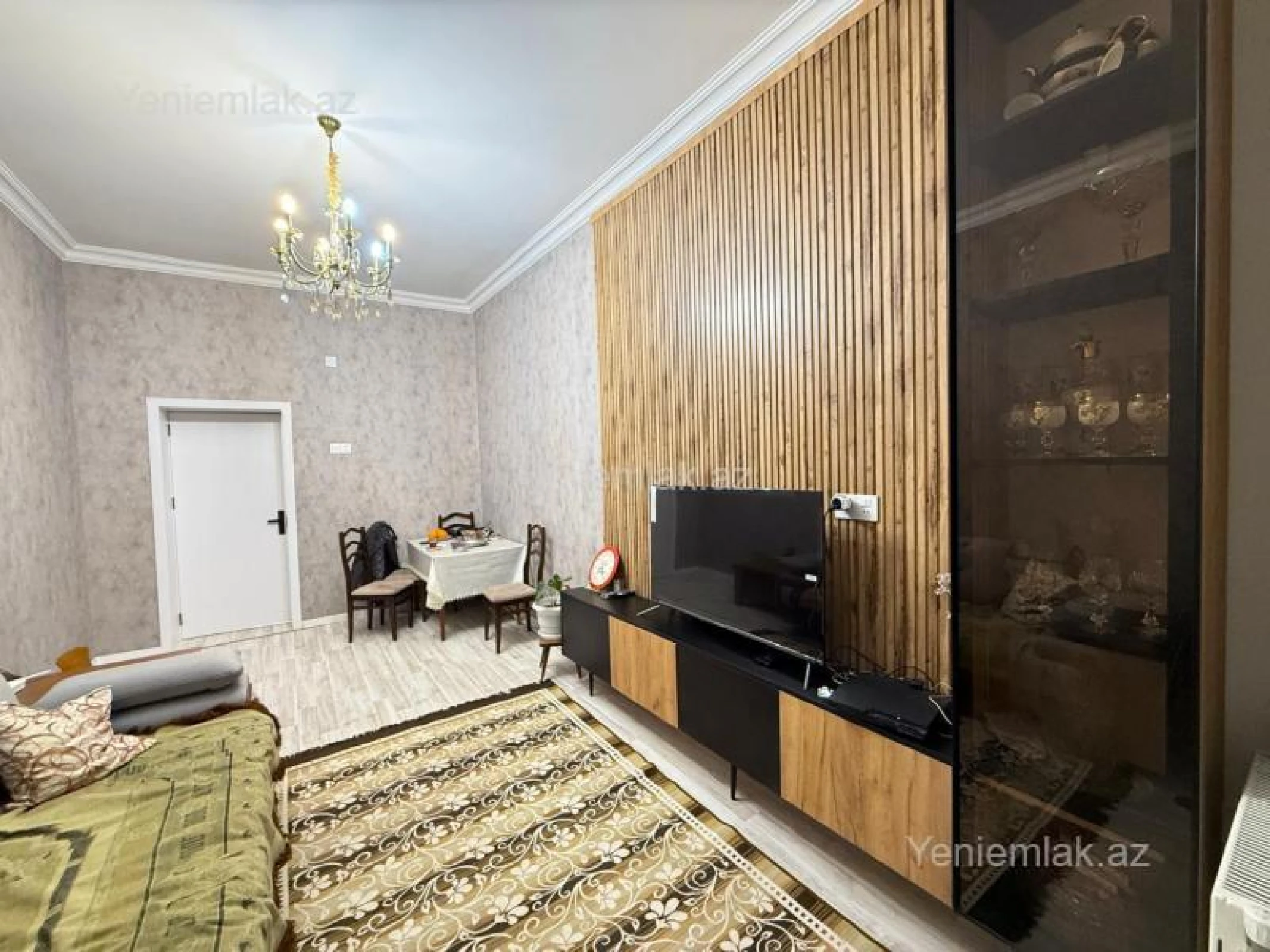 Satılır 2 otaqlı köhnə tikili 55 m²