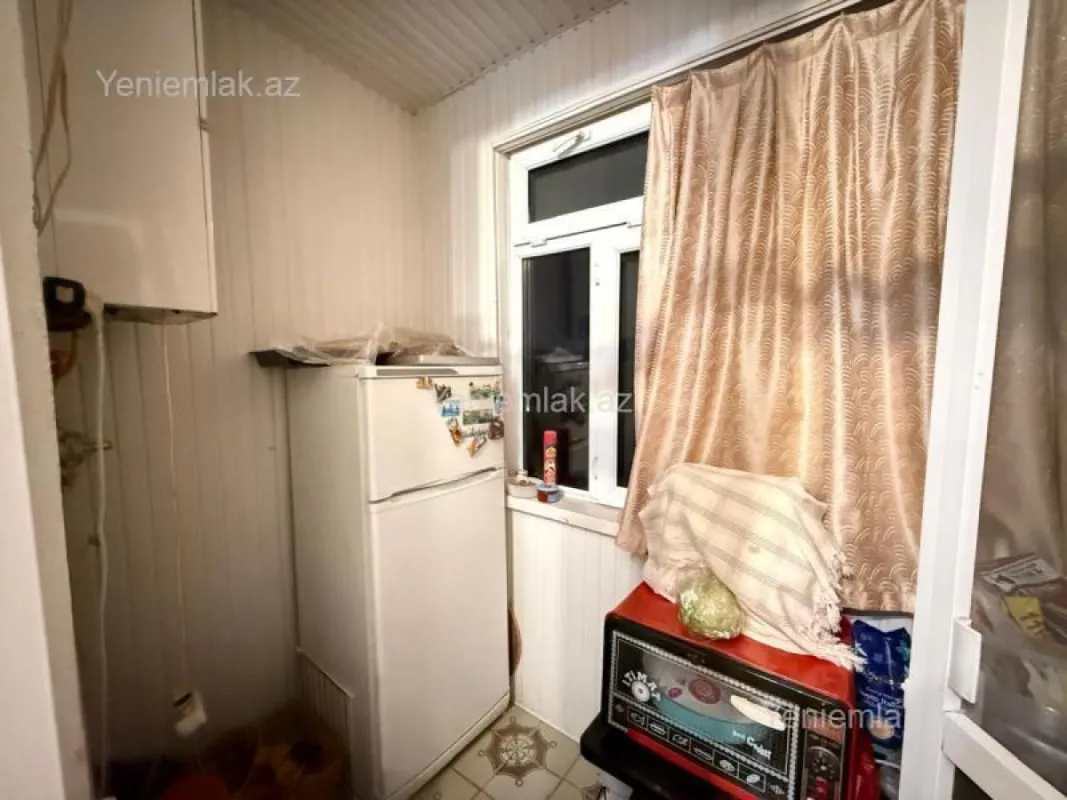 Satılır 2 otaqlı köhnə tikili 55 m²