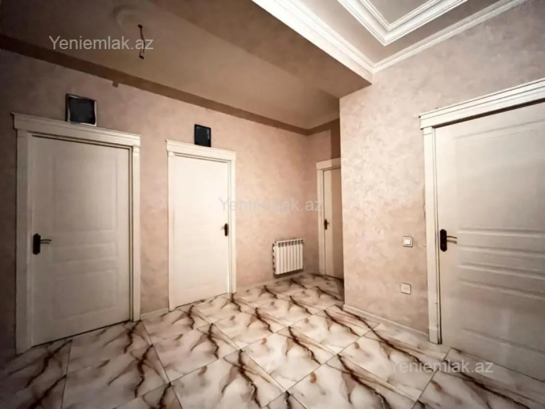 Satılır 3 otaqlı yeni tikili 110 m²