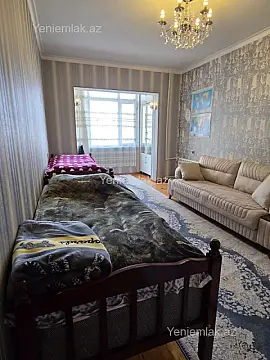Satılır 3 otaqlı köhnə tikili 100 m²