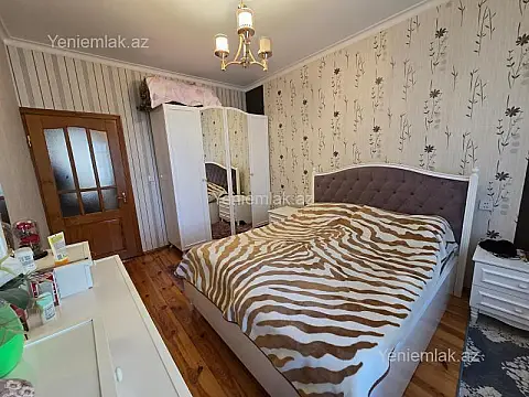 Satılır 3 otaqlı köhnə tikili 100 m²