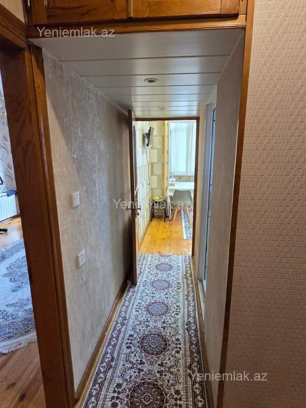 Satılır 3 otaqlı köhnə tikili 100 m²