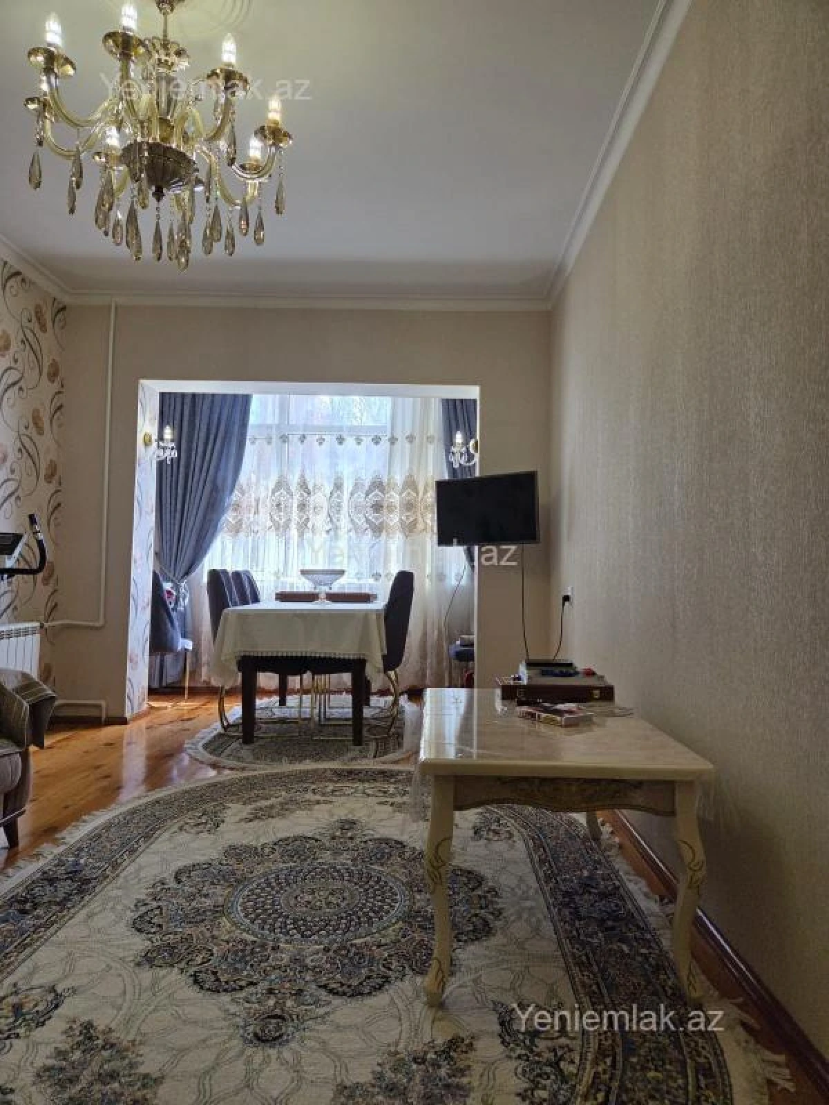 Satılır 3 otaqlı köhnə tikili 100 m²