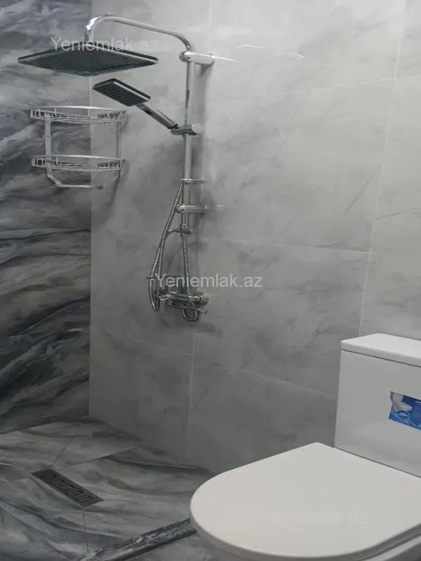 Satılır 4 otaqlı həyət evi 180 m²