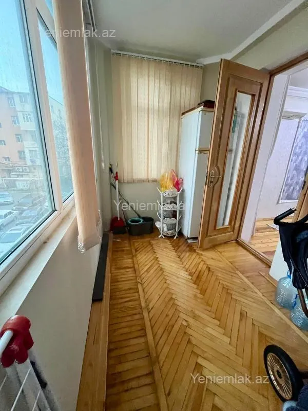 Satılır 3 otaqlı köhnə tikili 70 m²