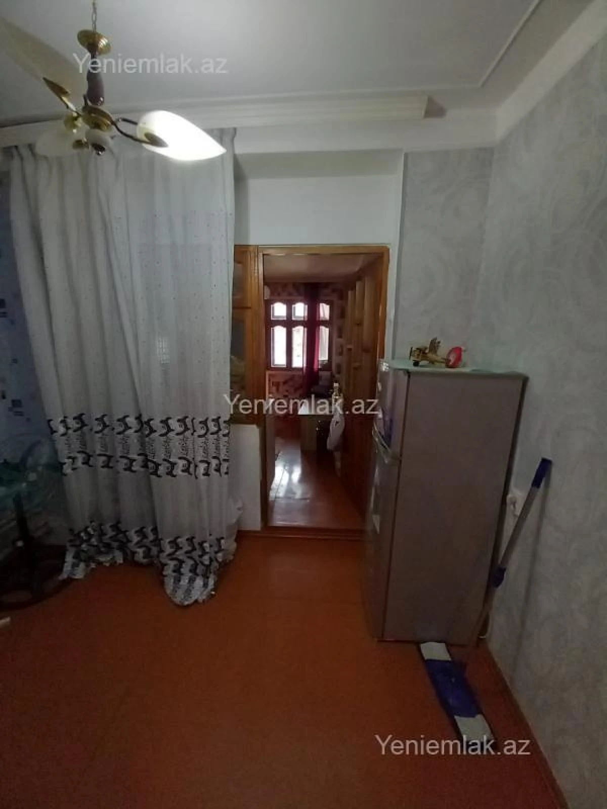 Satılır 2 otaqlı köhnə tikili 56 m²