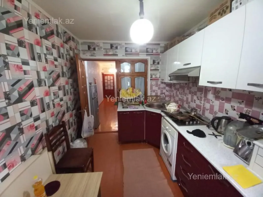 Satılır 2 otaqlı köhnə tikili 56 m²