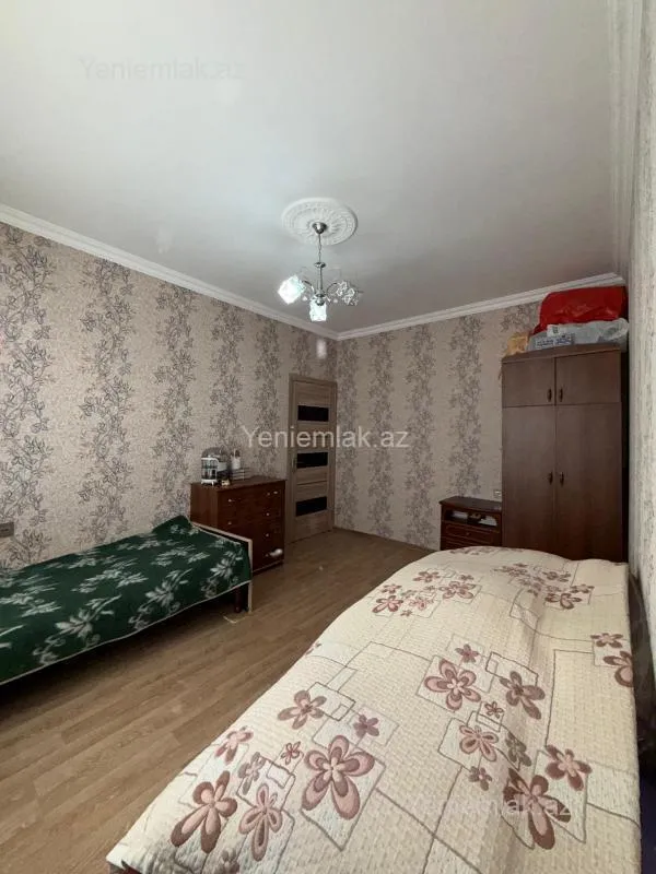 Satılır 2 otaqlı köhnə tikili 50 m²