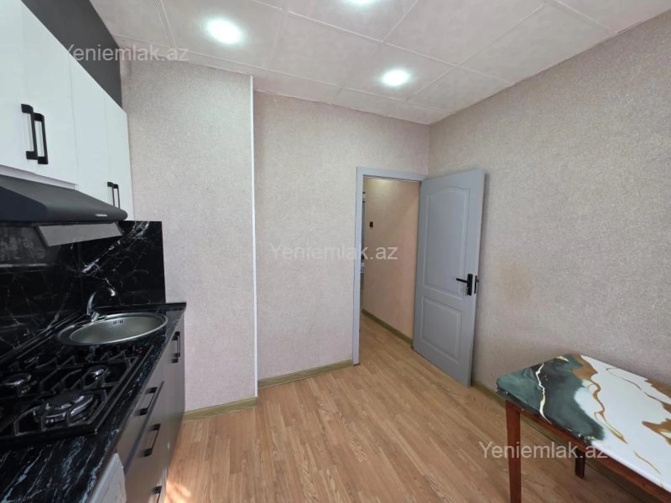 Satılır 3 otaqlı köhnə tikili 85 m²