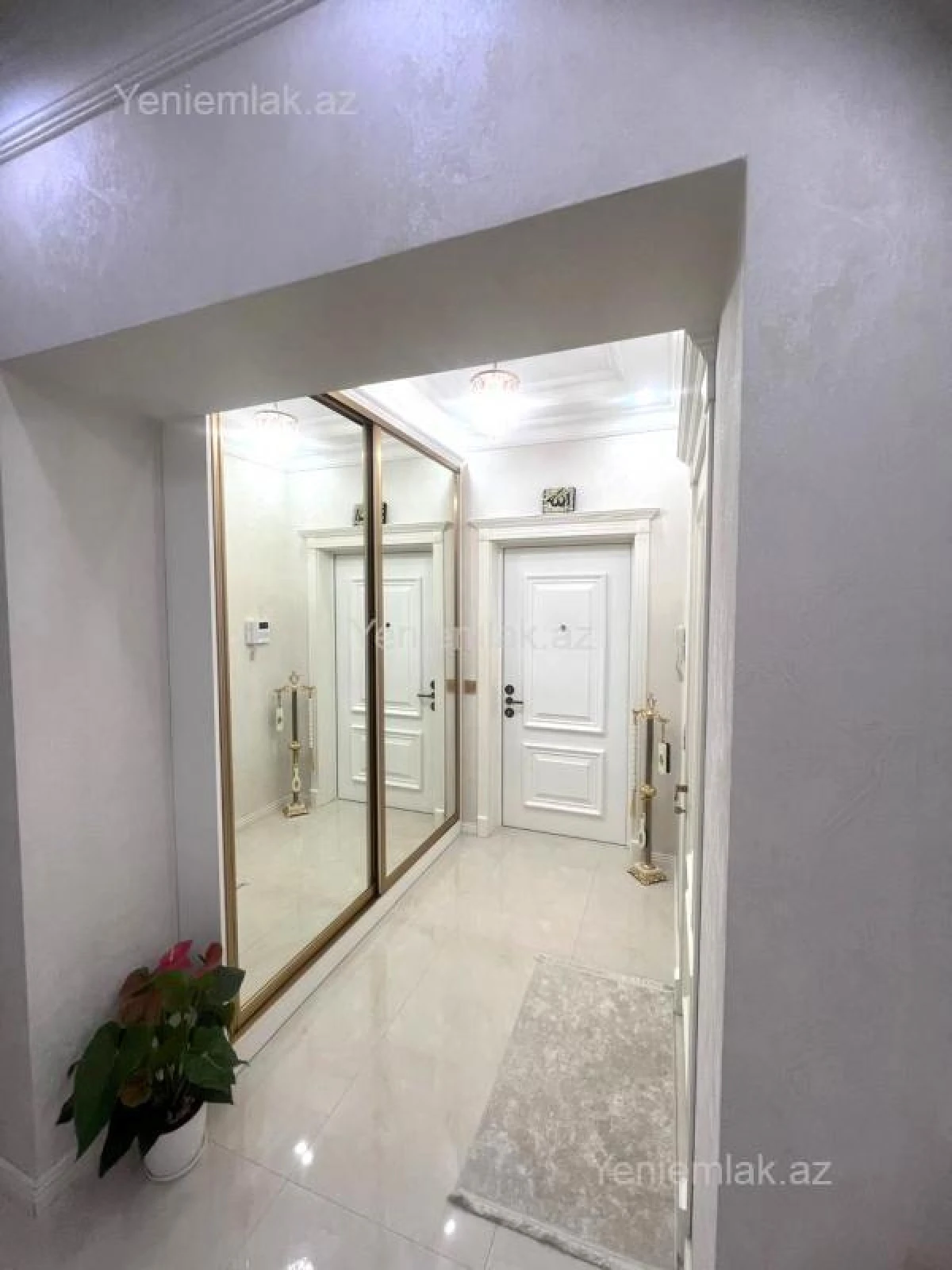 Satılır 3 otaqlı yeni tikili 90 m²