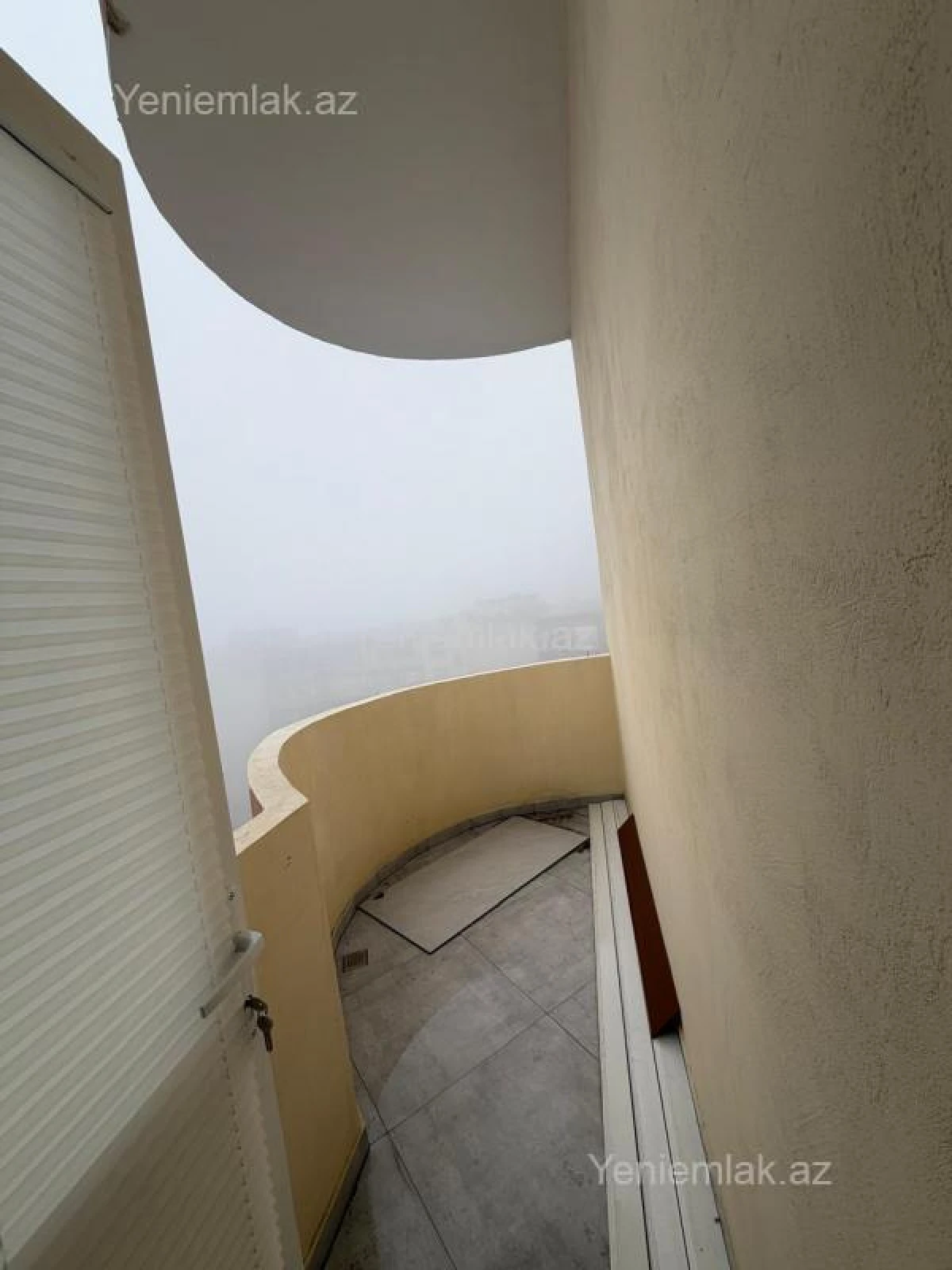 Satılır 3 otaqlı yeni tikili 100 m²