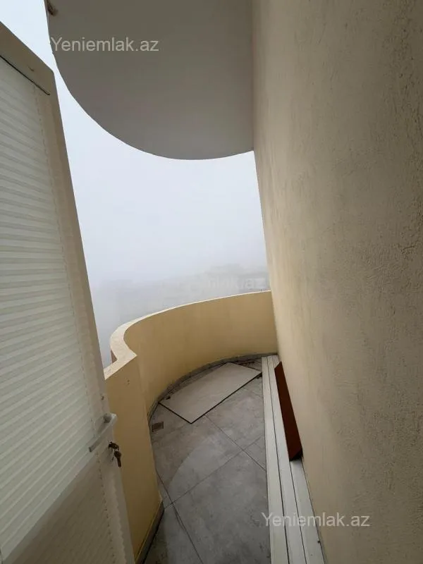 Satılır 3 otaqlı yeni tikili 100 m²