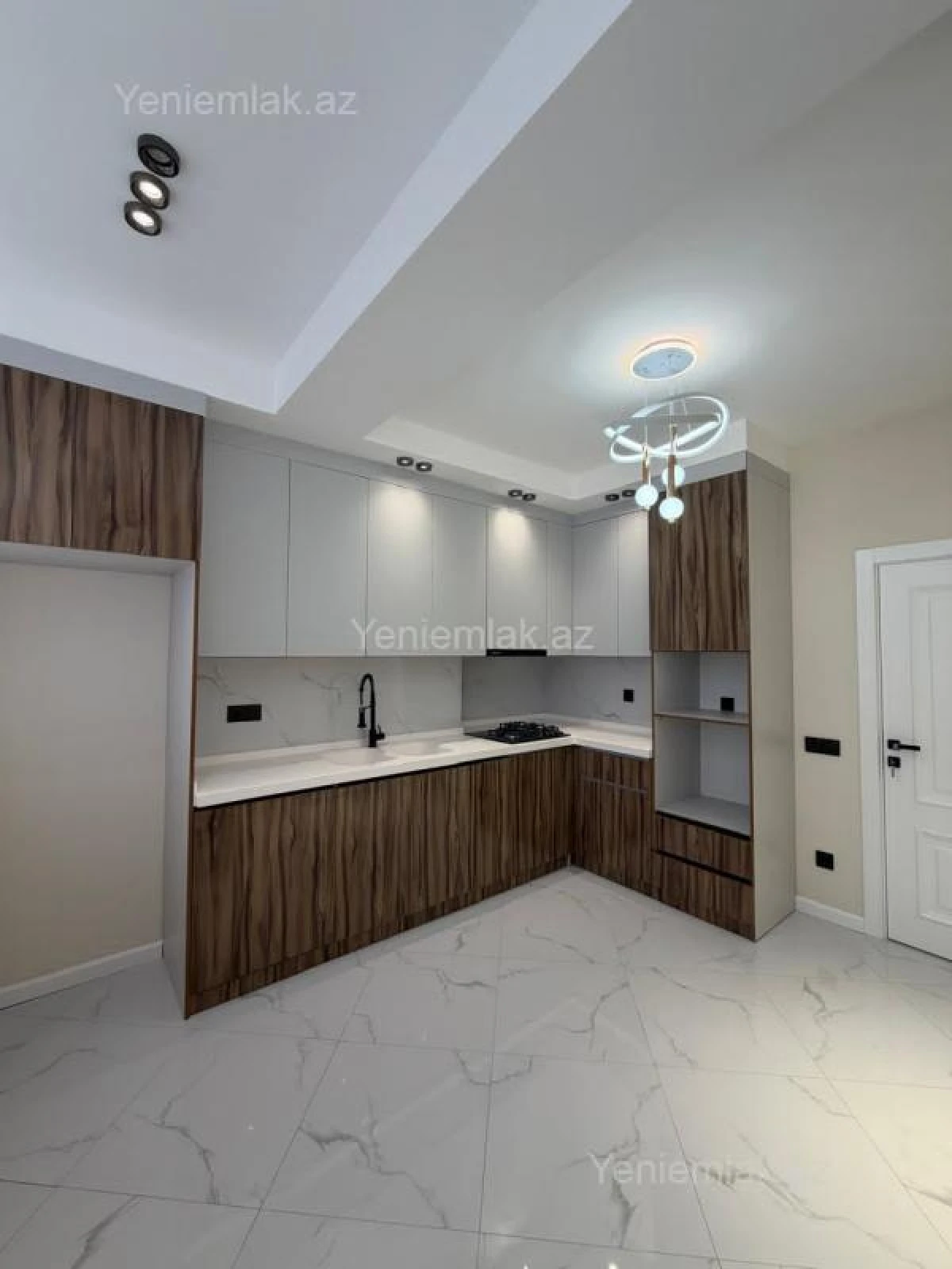 Satılır 3 otaqlı yeni tikili 100 m²