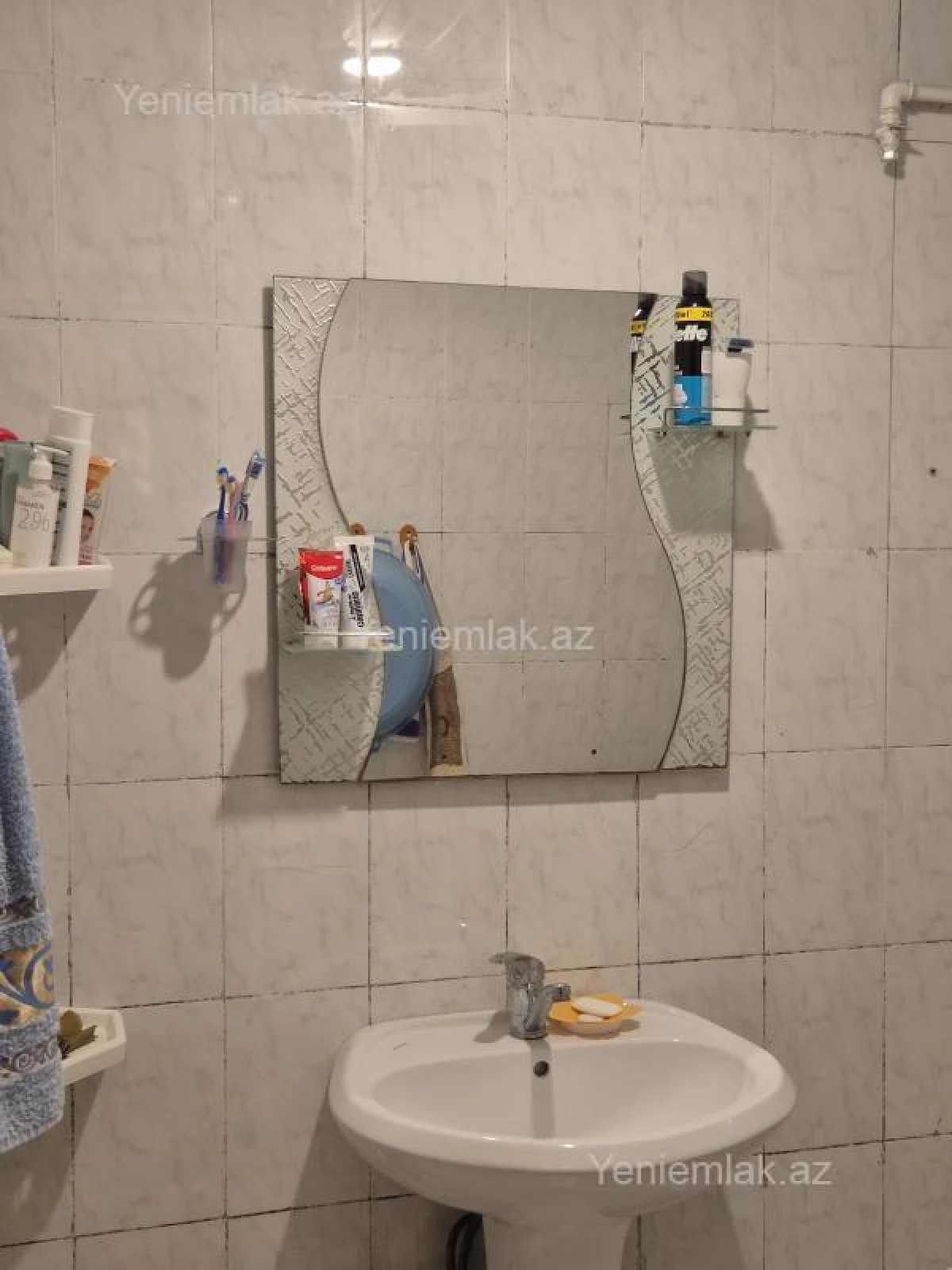 Satılır 2 otaqlı köhnə tikili 52 m²