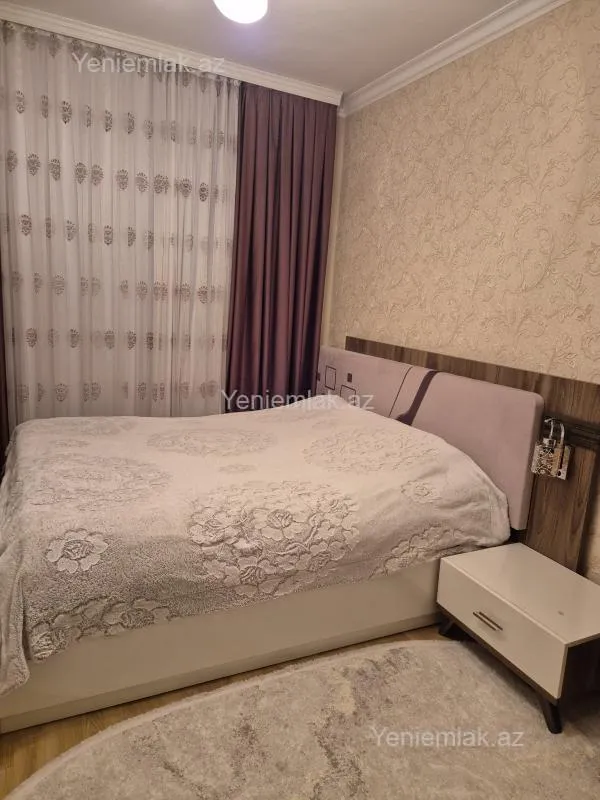 Satılır 2 otaqlı köhnə tikili 52 m²