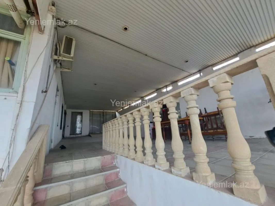 Satılır 5 otaqlı həyət evi 180 m²