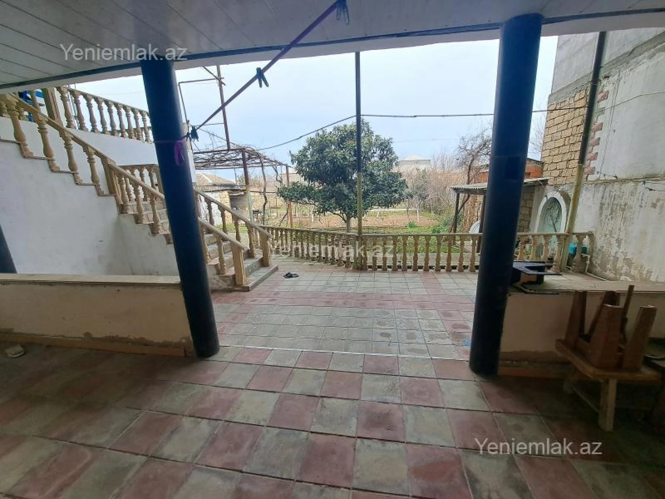 Satılır 5 otaqlı həyət evi 180 m²